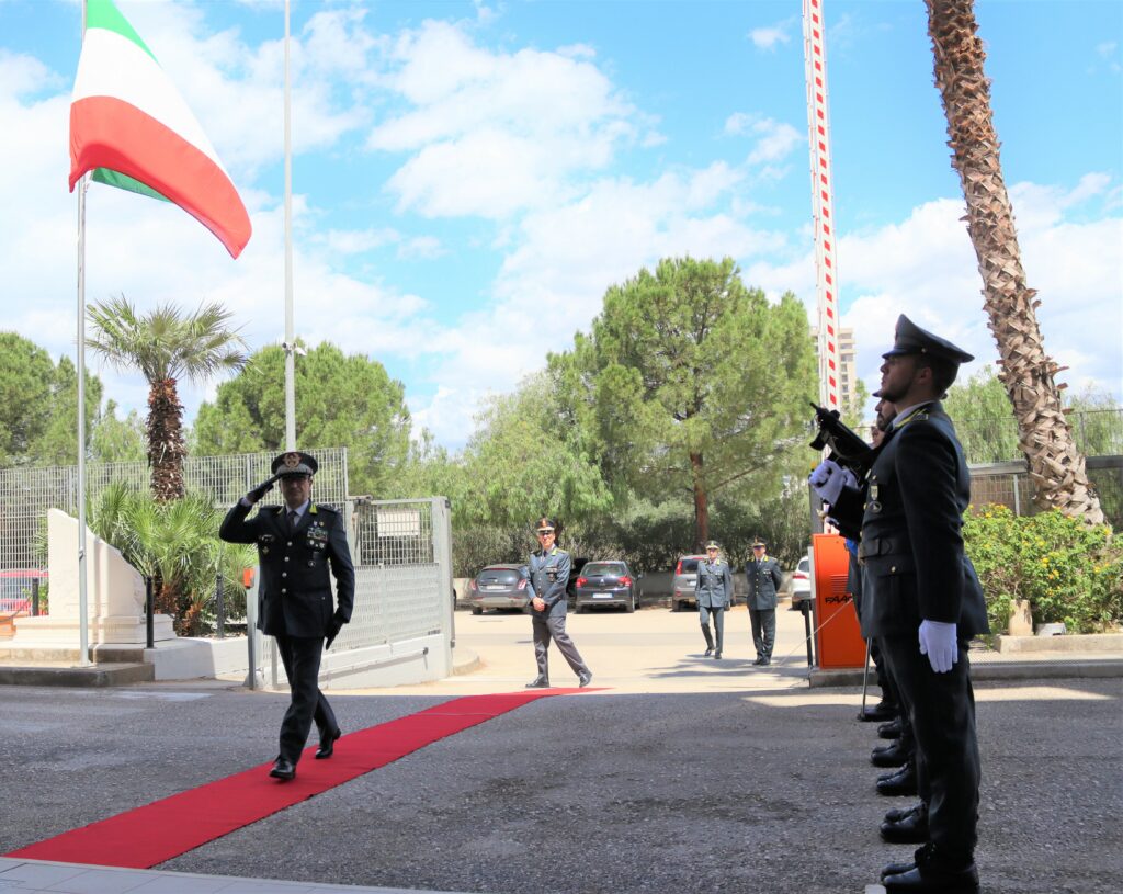 Comandante Regionale GdF Puglia, Gen. Fabrizio Toscano, visita comando provinciale di Taranto